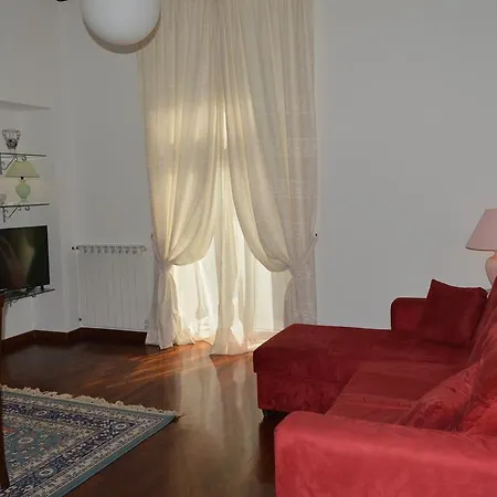 Konukevi La Stazione 3*