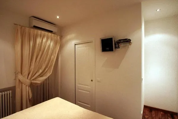 La Stazione لا سبيتسْيا